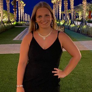 Meet your Posher, Julianna